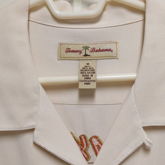 Vintage 90’s Tommy Bahama Cream 100% Silk S/S Camp Shirt w/Paradise Grand Prix - Picture 2 of 8